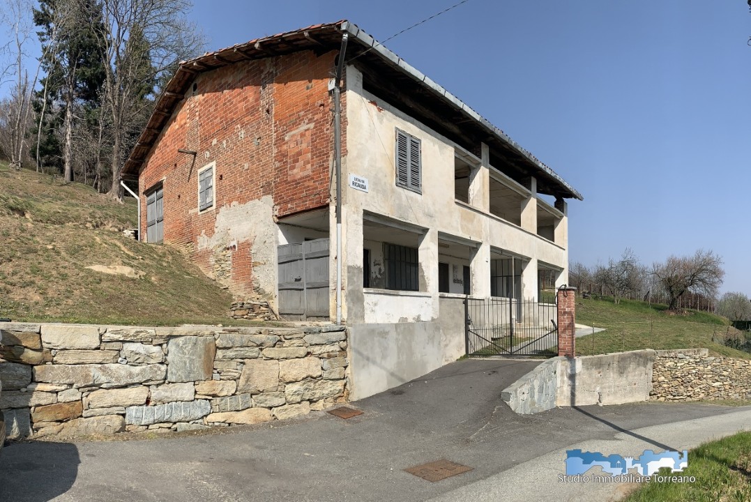 casa indipendente in vendita a Cuorgnè