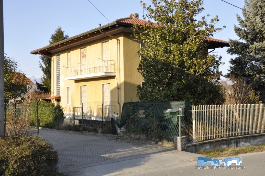 casa indipendente in vendita a Strambino in zona Realizio