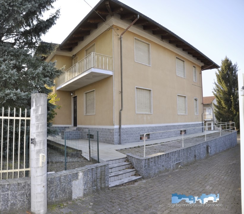 Villa STRAMBINO vendita  Realizio  Studio Immobiliare Torreano